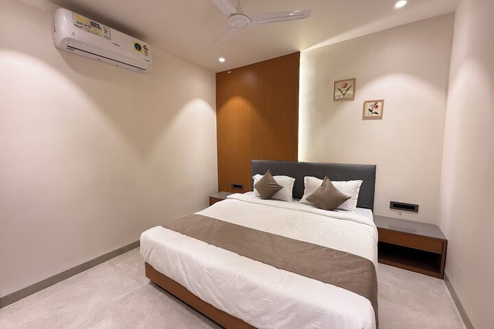 Room 4 of 50