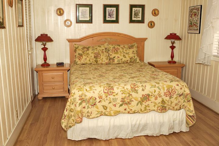 Room 22 of 400