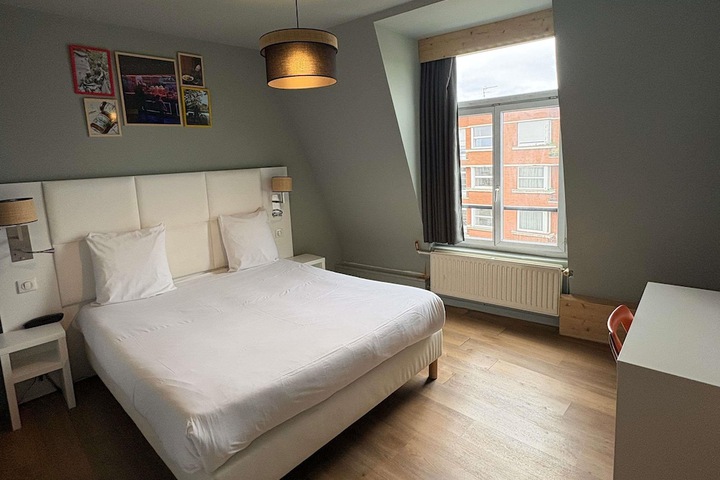 Room 25 of 65
