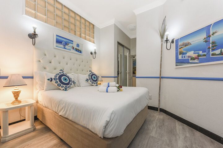 Room 5 of 110