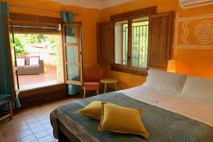 Room 10 of 50