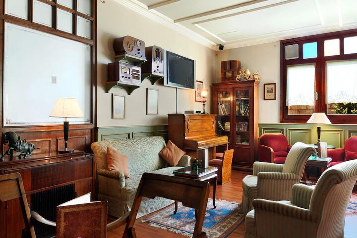 Lobby Entry