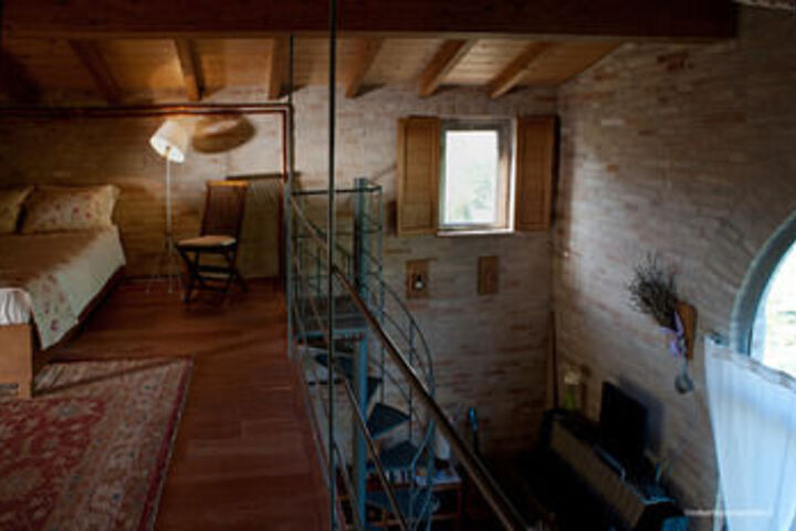 Room 8 of 16