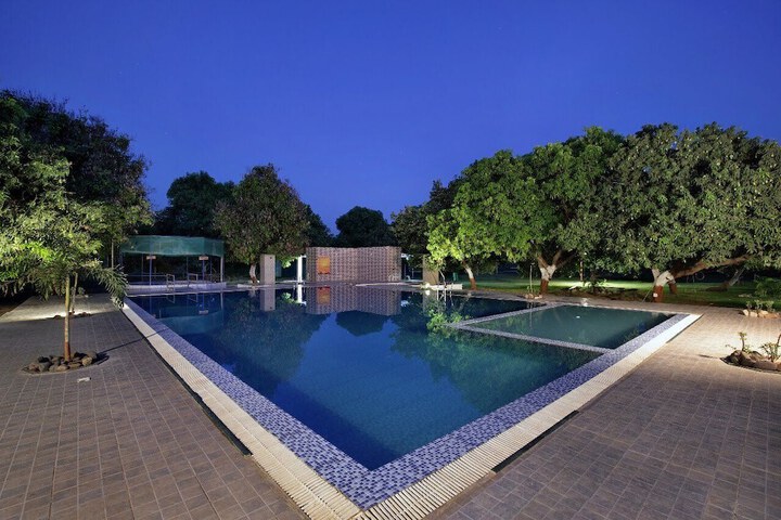 Pool 4 of 13