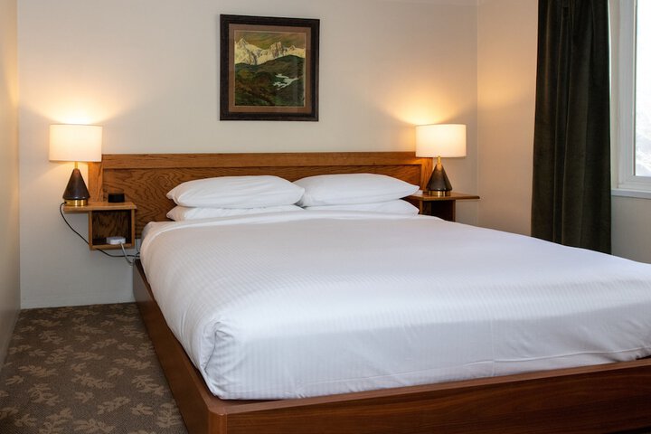 Room 8 of 85