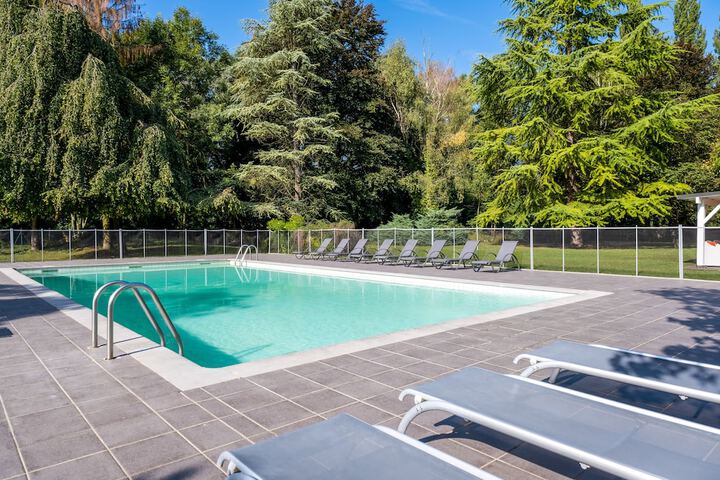 Pools & Facilities
