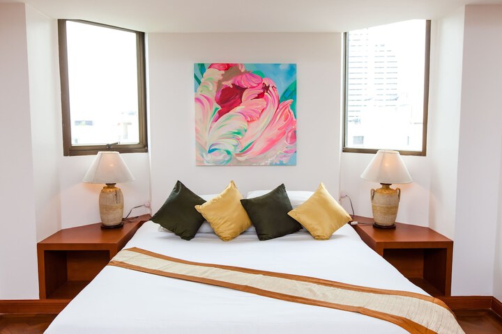 Room 10 of 51