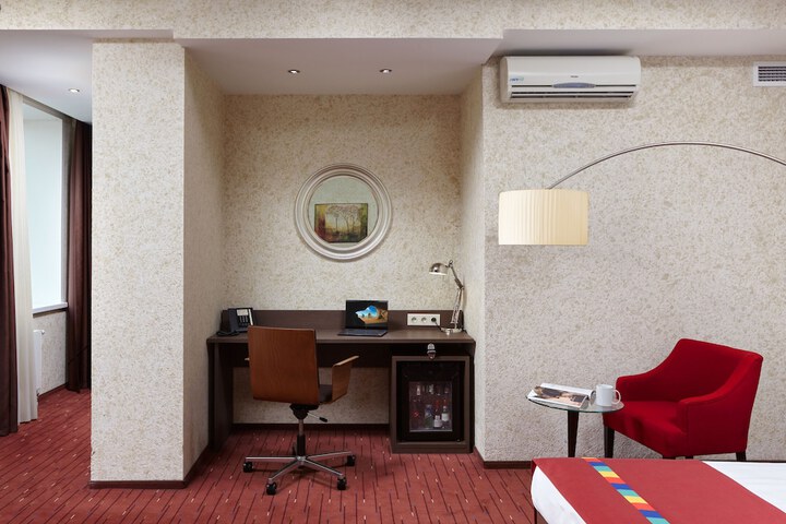 Room 29 of 73
