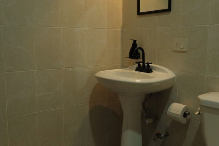 Room 4 of 13