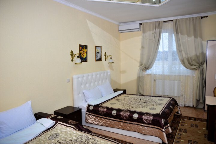 Room 25 of 47