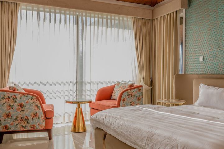Room 3 of 21