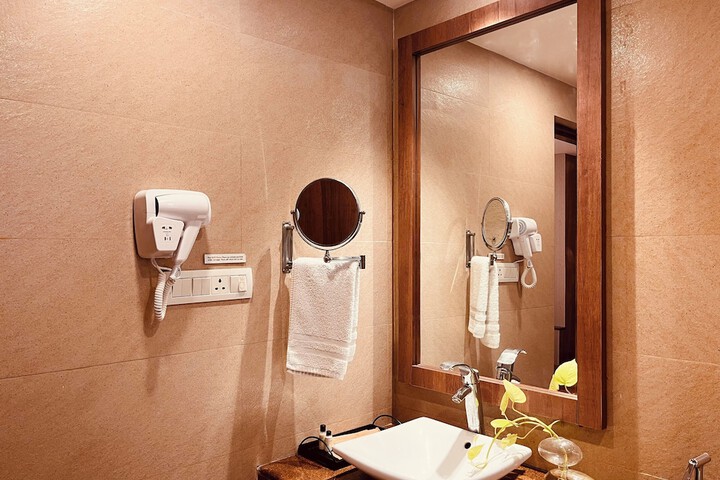 Room 70 of 121