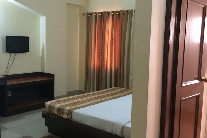 Room 15 of 30
