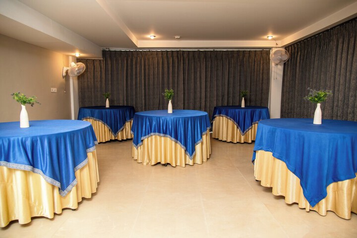 Ballroom/Hall 37 of 41