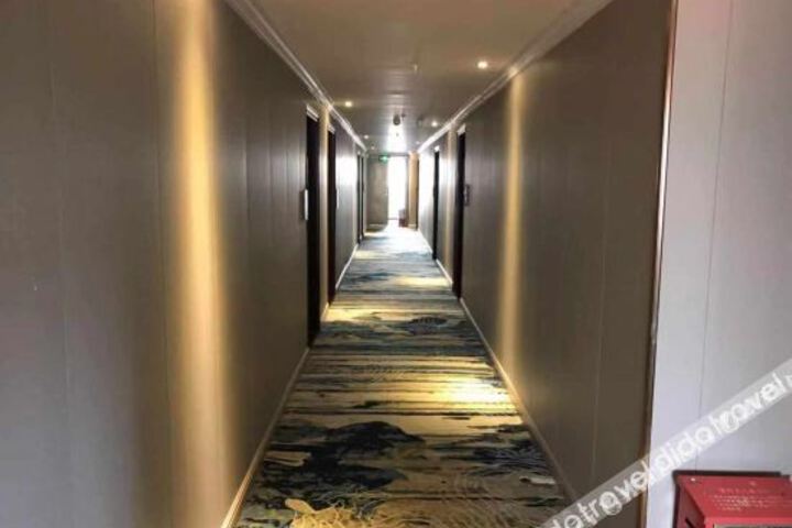 Hotel Interior 11 of 26