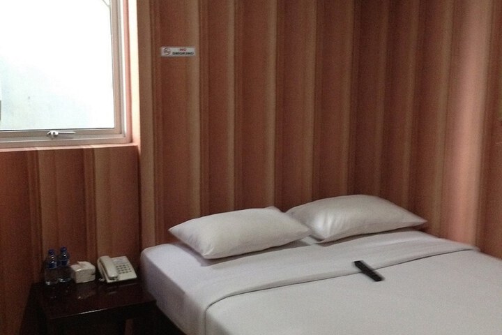 Room 5 of 40