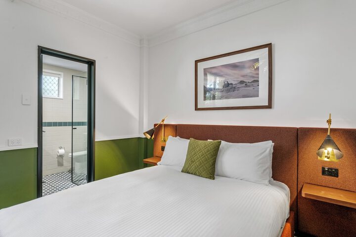 Room 2 of 30