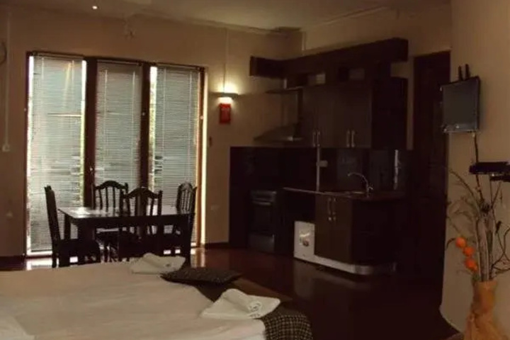 Room 5 of 26
