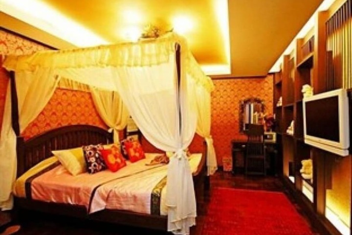 Room 13 of 29