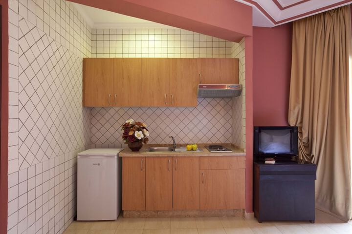 Room 8 of 42