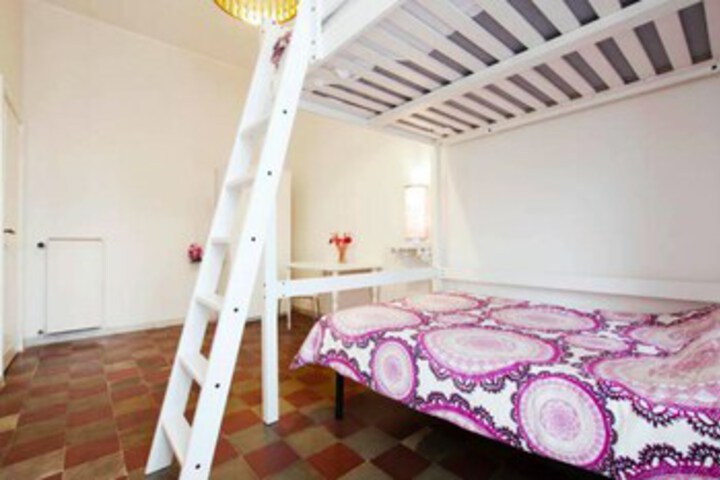 Room 9 of 23