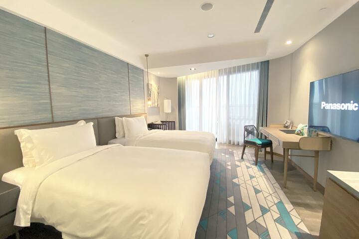 Room 42 of 83