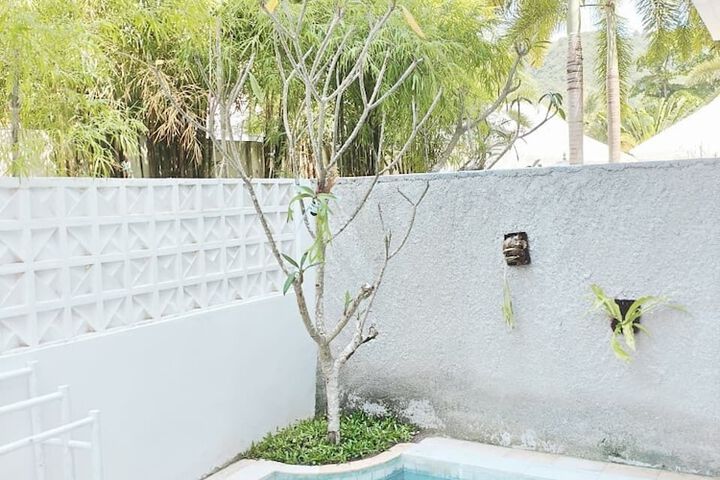 Pool 26 of 52