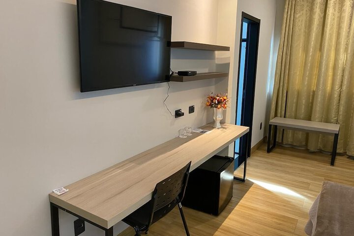 Room 9 of 69