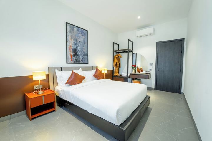 Room 14 of 156