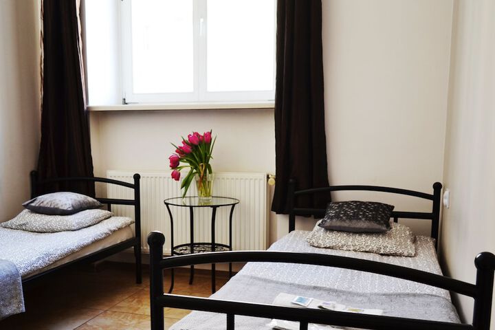 Room 52 of 76
