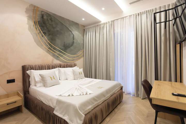 Room 65 of 249