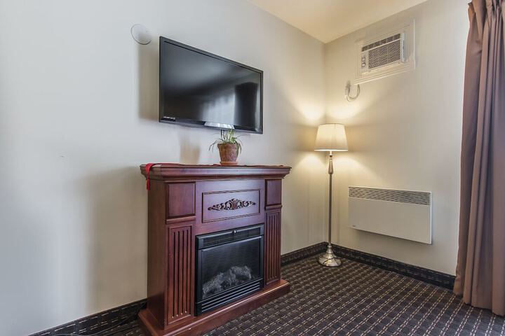 Room 15 of 32