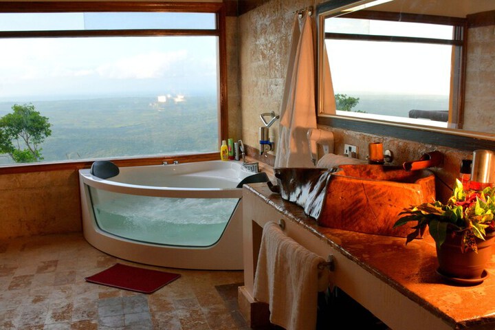 Hot Tub 8 of 26