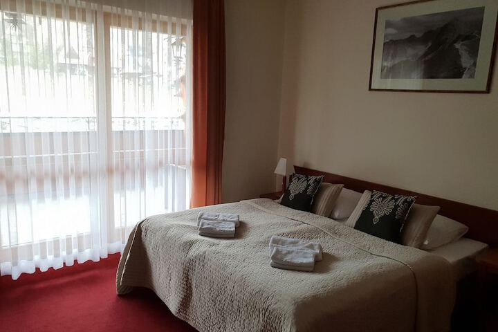 Room 8 of 31