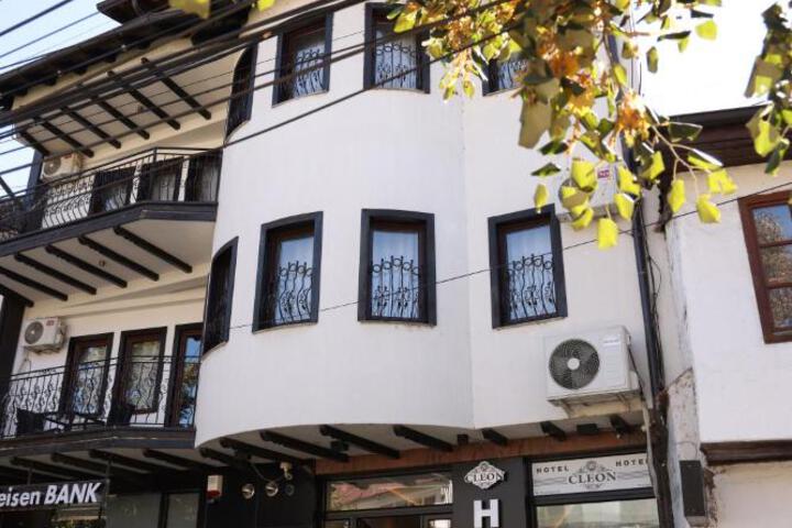 Hotel Cleon
