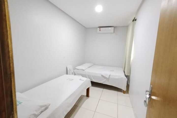 Room 6 of 13