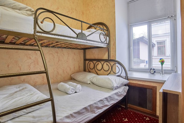 Room 6 of 21