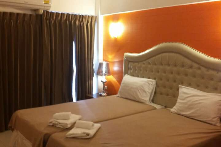 Room 13 of 54