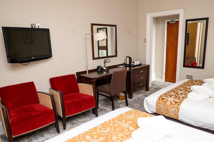 Room 12 of 64