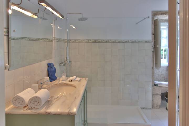 Bathroom Interior Photo