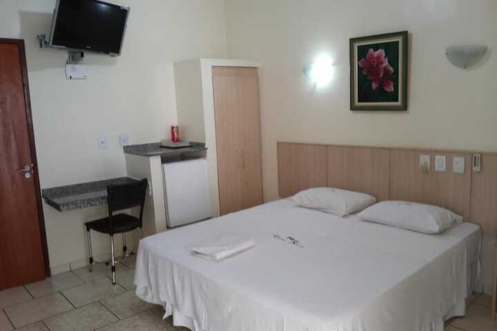 Room 11 of 40