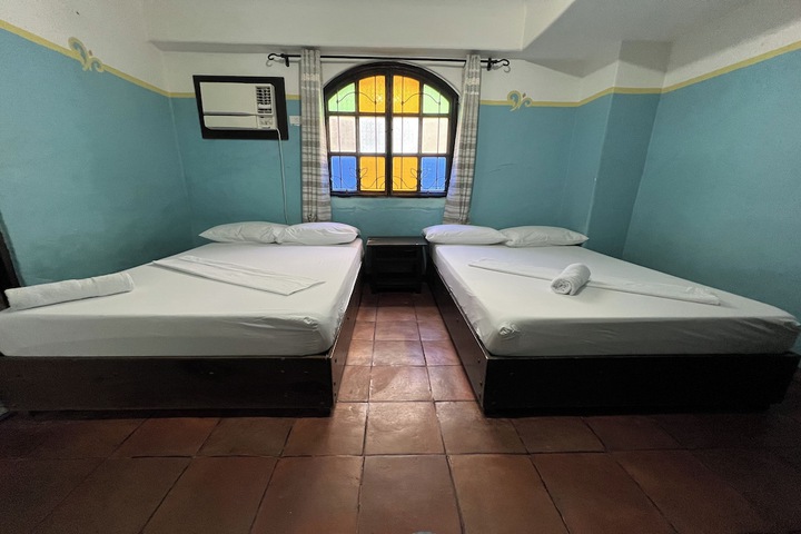 Room 12 of 46