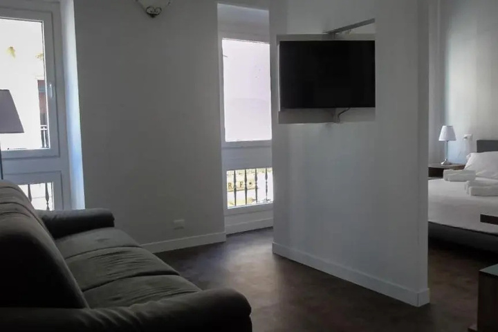 Room 3 of 13