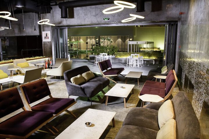 Lounge 119 of 181