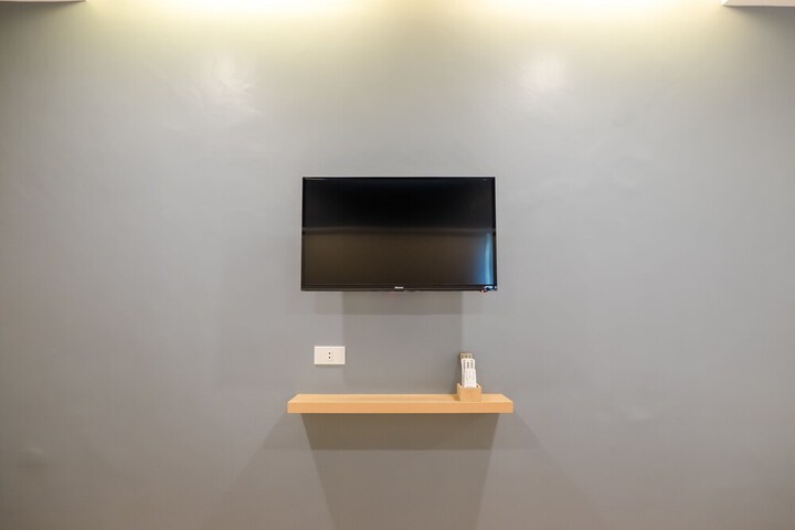 Room 8 of 47