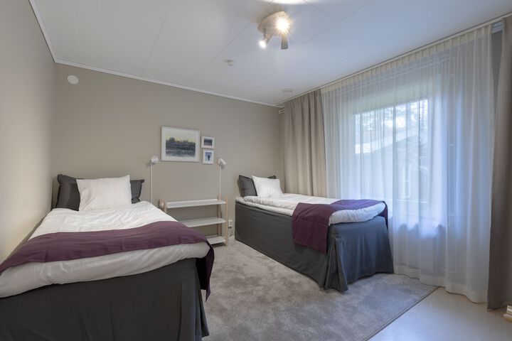 Room 3 of 25