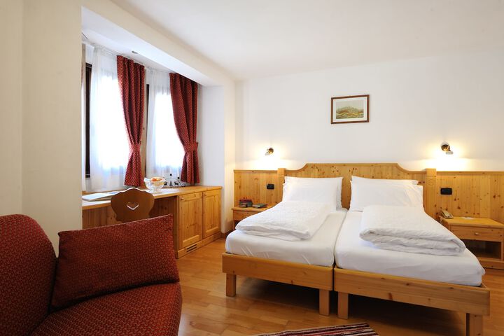 Room 6 of 36