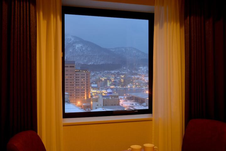 Room 15 of 105