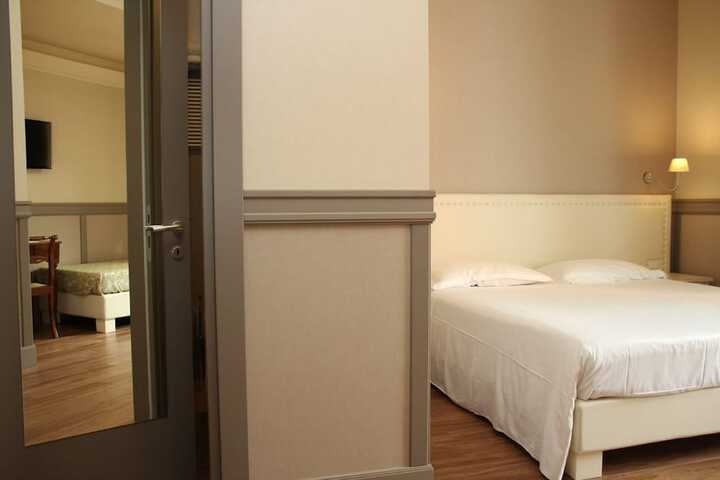 Room 10 of 180