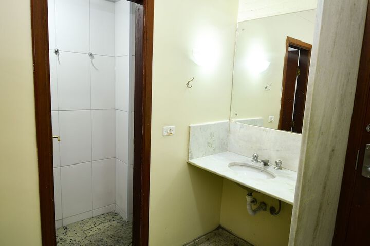 Clean Restrooms